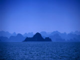 Islets and Islands in Bay, Halong Bay, Vietnam Photographic Print by Manfred Gottschalk