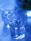 Glass of Raki (Called Teardrop of Mother Mary by the Greeks), Agios Nikolaos, Crete,Greece Fotografisk trykk av Alan Benson Glass of Raki (Called Teardrop of Mother Mary by the Greeks), Agios Nikolaos, Crete,Greece Fotografisk trykk av Alan Benson