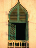 Arabesque Style Window, Massawa, Eritrea Fotografisk tryk af Patrick Syder Arabesque Style Window, Massawa, Eritrea Fotografisk tryk af Patrick Syder
