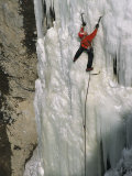 Ice Climber Tackling the Formation Known as Animal Rights Activist Photographie par Bobby Model