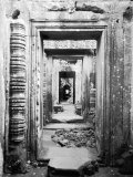 Doorways Preah Khan, Cambodia Photographie par Walter Bibikow