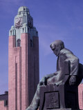 Railroad Station in Helsinki, Finland  Lámina fotográfica por Nik Wheeler