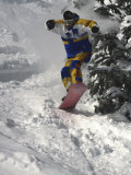Practicando snowboard Lámina fotográfica