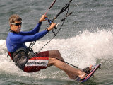 Democratic Presidential Candidate Sen. John Kerry, D-Mass., Kite Surfs Lámina fotográfica