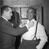 Louis Satchmo Armstrong at the London Charity Musical Concert, December 1956 Lámina fotográfica Louis Satchmo Armstrong at the London Charity Musical Concert, December 1956 Lámina fotográfica