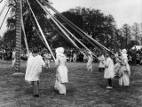 The Children of Ickwell Bedfordshire Continue the English Tradition of Maypole Dancing Photographie par Fred Musto
