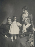Women and Girl 1890s Lámina fotográfica Women and Girl 1890s Lámina fotográfica