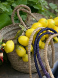 Handbag with Lemons, Positano, Amalfi Coast, Campania, Italy Photographie par Walter Bibikow