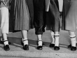 Legs and Feet with Dog Collar Anklets Plakater af Roger Higgins Legs and Feet with Dog Collar Anklets Plakater af Roger Higgins