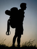 Male Hiker, Silhouetted, Melbourne, Australia Photographie par Michael Coyne