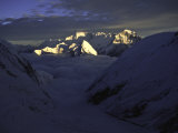 Sun Kissed Pumori, Nepal Posters par Michael Brown