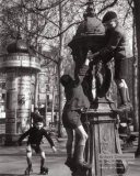 Fontaine Wallace Plakat autor Robert Doisneau