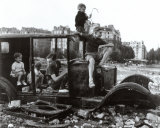 La Voiture Fondue Kunstdrucke von Robert Doisneau