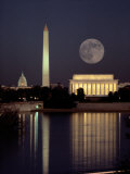 Moonrise over the Lincoln Memorial Photographic Print by Richard Nowitz