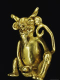 Small gold statue Lámina fotográfica por Jr, Victor R. Boswell