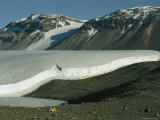 View Across Taylor Valley Towards the Sheer Edge of Hughes Glacier Fotografie-Druck von Maria Stenzel