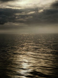 Clouds and Mist Hover over the Inside Passage Photographie