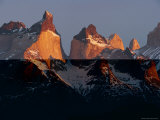 Granite Walls of Torres Del Paine National Park at Sunrise Photographie