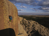 A Climber Heads up the Straight Edge in Vedauwoo Photographie