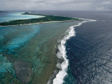 Bora Bora and Surrounding Waves on Beach as Seen from a Helicopter Photographie
