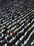 Islamic Men Praying in a Mosque, Malaysia Lámina fotográfica Islamic Men Praying in a Mosque, Malaysia Lámina fotográfica