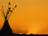 Tipis at Sunset, Browning, Montana, USA Lámina fotográfica por Chuck Haney