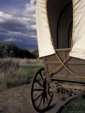 Covered Wagon on Oregon Trail, Lewis and Clark Trail, Whitman Mission, Walla Walla, Washington, USA Lámina fotográfica por Connie Ricca Covered Wagon on Oregon Trail, Lewis and Clark Trail, Whitman Mission, Walla Walla, Washington, USA Lámina fotográfica por Connie Ricca