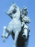 Statue of King Louis Xiv at the Palace of Versailles Against Blue Sky Photographie