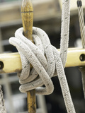 Cleet with Rope Tying Boats Photographie