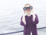 Woman Looking Through Binoculars on Boat Lámina fotográfica Woman Looking Through Binoculars on Boat Lámina fotográfica