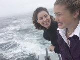 Smiling Women on Boat Lámina fotográfica Smiling Women on Boat Lámina fotográfica