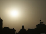 Silhouette of Church and Domed Building with Chariot and Horse Sculpture on Roof Impressão fotográfica Silhouette of Church and Domed Building with Chariot and Horse Sculpture on Roof Impressão fotográfica
