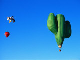 Cow, Strawberry, Cactus Hot Air Balloons Fotografisk trykk av Rick Berkowitz Cow, Strawberry, Cactus Hot Air Balloons Fotografisk trykk av Rick Berkowitz