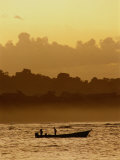 Fishing Boat at Dusk, Cahuita, Costa Rica Photographie par Dan Gair