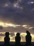 Moai At Ahu Tongariki, île de Pâques, Chili Photographie par Angelo Cavalli