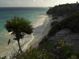 Cliff at Beach, Mexico - Mayan Riviera Lámina fotográfica por Keith Levit