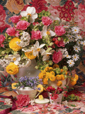 Spring Flower Arrangement, Ranunculus Asiaticus, Rosa Narcissus and Myosotis Fotografie-Druck von Erika Craddock