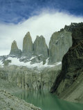 Torres Del Paine, Torres Del Paine National Park, Chile Lámina fotográfica por Paul Franklin Torres Del Paine, Torres Del Paine National Park, Chile Lámina fotográfica por Paul Franklin