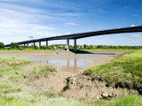 Avonmouth Bridge, England, The Bridge Carries the M5 Motorway Over the River Avon Lámina fotográfica por Martin Page Avonmouth Bridge, England, The Bridge Carries the M5 Motorway Over the River Avon Lámina fotográfica por Martin Page