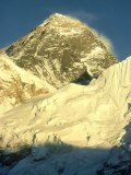 Mt. Everest at Sunset, Nepal Fotografisk tryk af Mary Plage