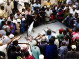 Fish Auction, Dar Es Salaam, Tanzania Photographie par Ariadne Van Zandbergen