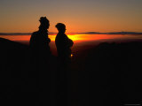Hikers Silhouetted in the Sunset, Madagascar Poster par Michael Brown