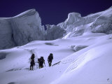 Climbing Everest, Nepal Affiches par Michael Brown
