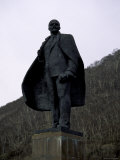 Lenin Statue in Russia Posters par Michael Brown