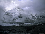 East Ronbuk Glacier, Nepal Posters par Michael Brown