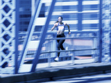 Young Woman Running Lámina fotográfica Young Woman Running Lámina fotográfica