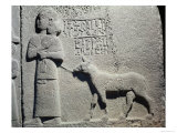 Relief Depicting Queen Tuwarissa, Wife of King Araras, Carrying Her Youngest Child, Neo-Hittite Reproduction procédé giclée par Assyrian 