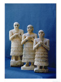 Votive Figures Unearthed at Nippur, Iraq, c.2800 BC Giclee Print by Mesopotamian 