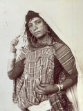 Three-Quarter-Length Portrait of a Young Berber Woman in Ethnic Clothes Lámina fotográfica