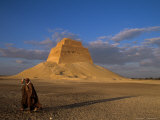 Pyramid, Medium, Sneferu, Old Kingdom, Egypt Lámina fotográfica por Kenneth Garrett Pyramid, Medium, Sneferu, Old Kingdom, Egypt Lámina fotográfica por Kenneth Garrett